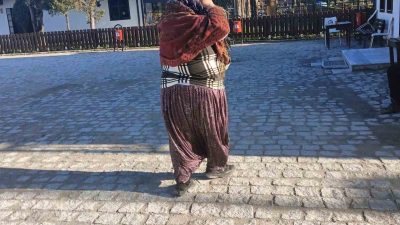 DÜZCE BELEDİYESİ ZABITA EKİPLERİ İKİ GÜN İÇERİSİNDE GERÇEKLEŞTİRDİĞİ OPERASYONLARDA YAKALANAN