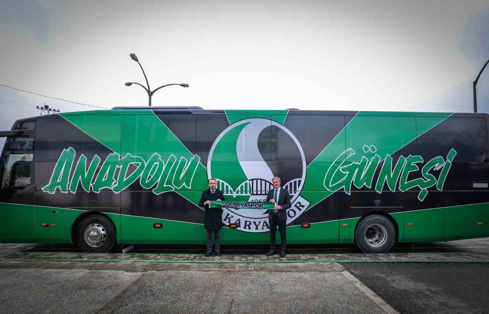 Alemdar’dan Sakaryaspor’a yeni takım otobüsü