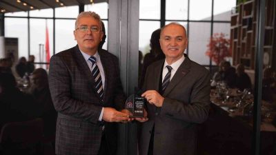 DÜZCE BELEDİYE BAŞKANI DR. FARUK ÖZLÜ, İLDE FAALİYETLERİNİ SÜRDÜREN İŞ