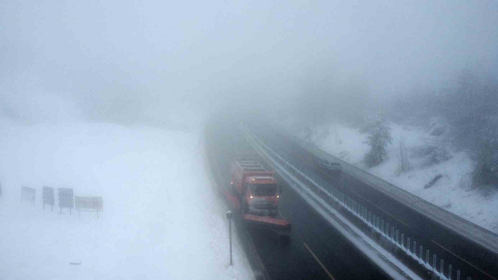 Bolu Dağı’nda sis ve kar etkili oluyor