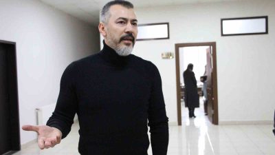 BOLUSPOR’UN ESKİ KALECİSİ OZAN EVRİM ÖZENÇ, ESKİ BAŞKAN NECİP ÇARIKÇI