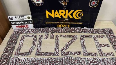 DÜZCE'YE UYUŞTURUCU MADDE GETİREBİLECEĞİ DEĞERLENDİRİLEN ARAÇ DURDURULDU. ARAÇTA 2 BİN