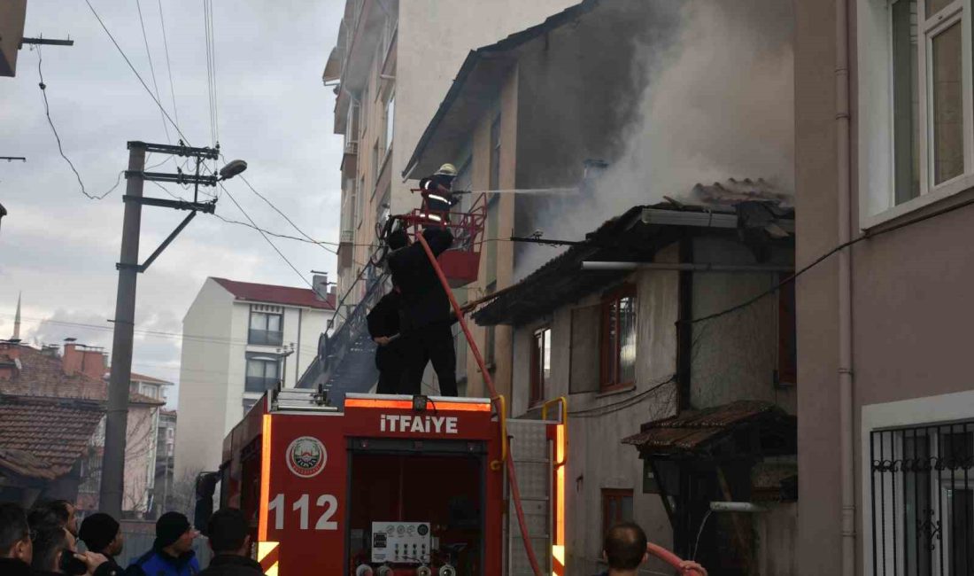 KASTAMONU’NUN TOSYA İLÇESİNDE BİR EVDE ÇIKAN YANGINDA DUMANDAN ETKİLENEN ANNE