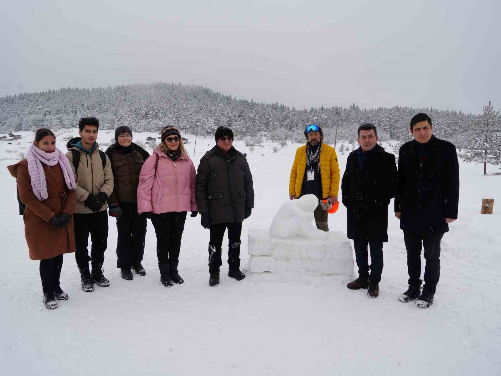 KASTAMONU'NUN ARAÇ İLÇESİNDE DÜZENLENEN 3. KASTAMONU ARAÇ YAYLA KIŞ FESTİVALİ’NDE