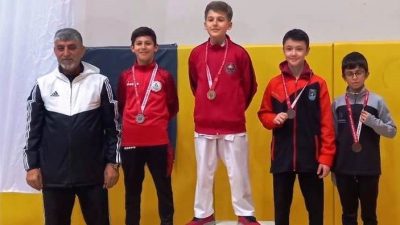 KOCAELİ U17 YILDIZLAR KARATE ŞAMPİYONASINA KATILAN KÖRFEZ GENÇLERBİRLİĞİ SPOR KULÜBÜ