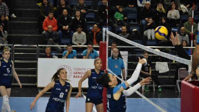 LİGİN 13. HAFTASINDA BOZÜYÜK BELEDİYE:0  SAKARYA VOLEYBOL:3