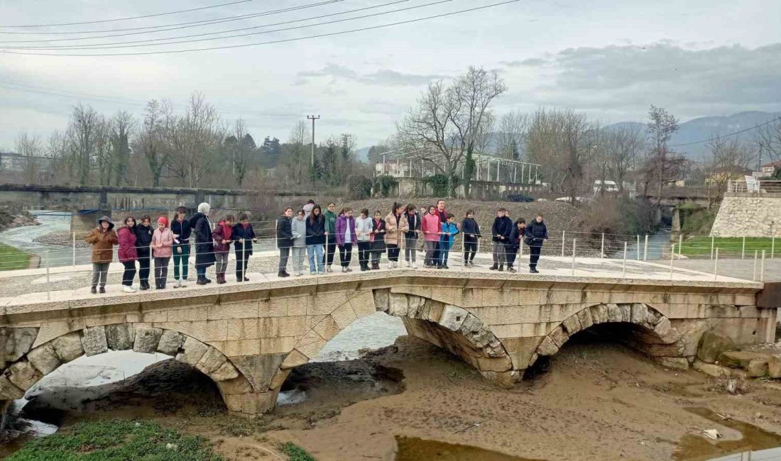 DÜZCE İLKOKUL VE ORTAOKUL