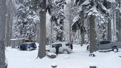 HAFTA SONU TATİL İÇİN YAYLALARI TERCİH EDEN VE ARAÇLARINDA DONANIM