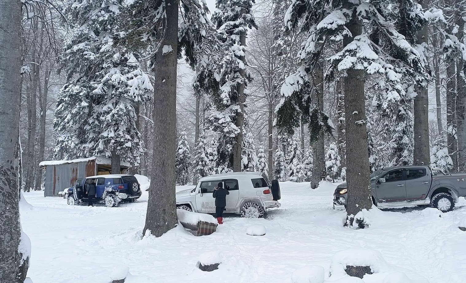 Yolda kalanları Offroadçılar kurtardı