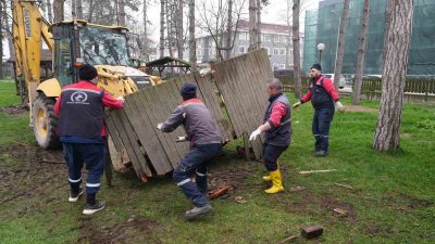 DÜZCE BELEDİYESİ TAMİR, BAKIM VE ONARIM ÇALIŞMALARINA KENT PARK’TA DEVAM