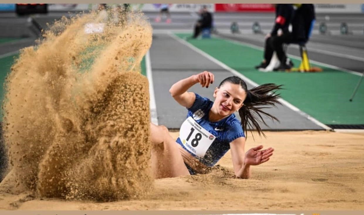 Bilecikli sporcu Hayriye Nur Arı, gümüş madalya kazandı