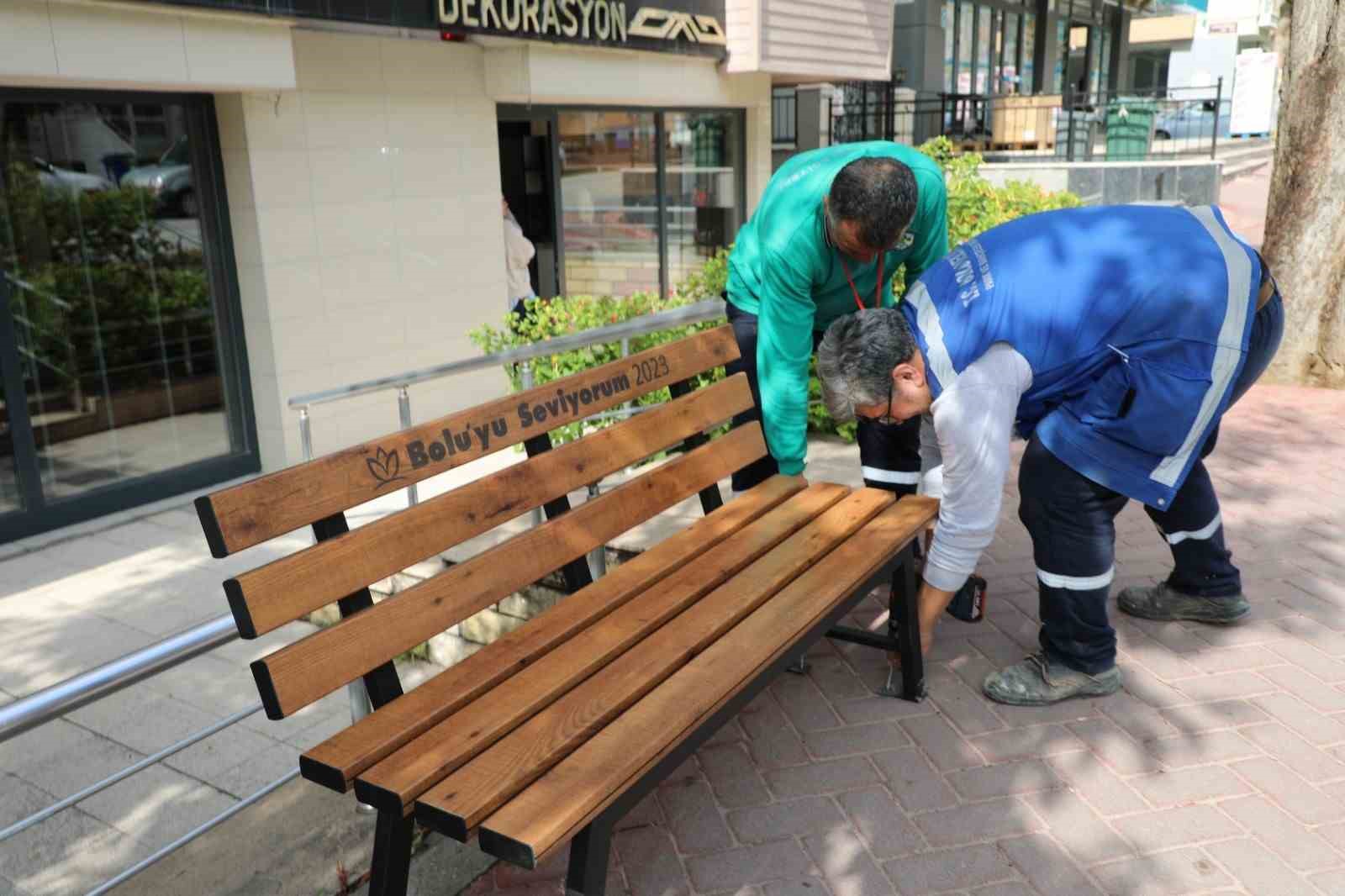 Bolu Belediyesi artık kent mobilyalarını kendisi üretiyor