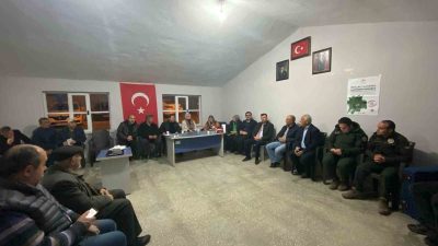 DÜZCE’NİN AYBAŞI KÖYÜNDE DÜZENLENEN BİLGİLENDİRME TOPLANTISINDA, ÇİFTÇİLER KAHVERENGİ KOKARCA ZARARLISI,