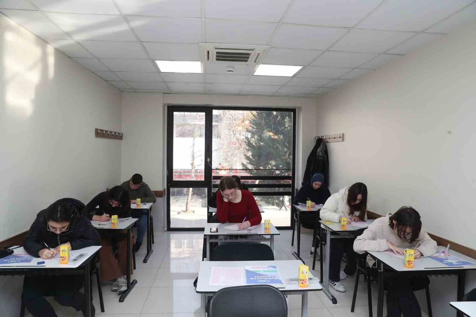 Çınar Akademi’de kurum kabul sınavları başladı