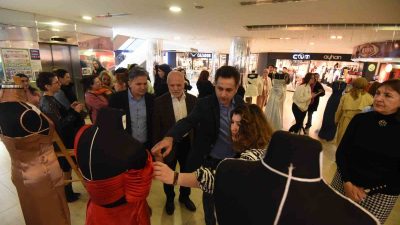 DÜZCE ÜNİVERSİTESİ MODA TASARIM PROGRAMI ÖĞRENCİLERİNİN BİRBİRİNDEN FARKLI ABİYE ELBİSE