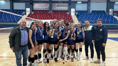MİDİ KIZLAR VOLEYBOL MÜSABAKALARINDA ŞAMPİYON DÜZCE 1907 SPOR KULÜBÜ OLDU.