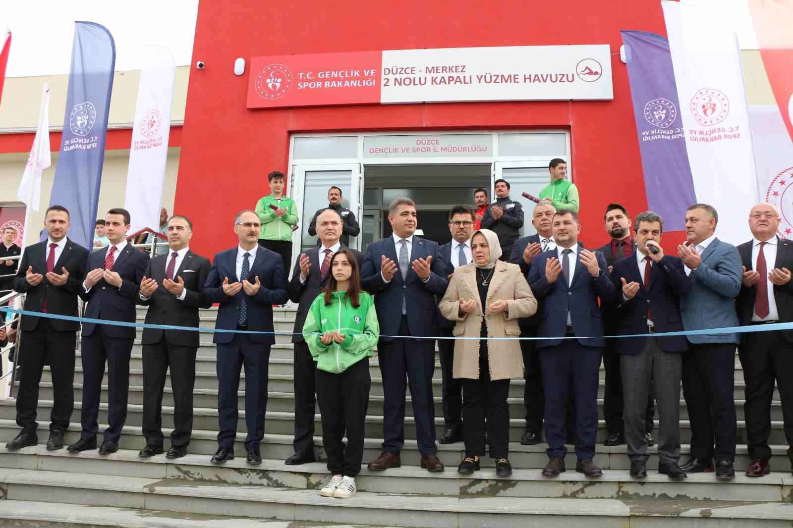 Düzce’ye ikinci yüzme havuzu