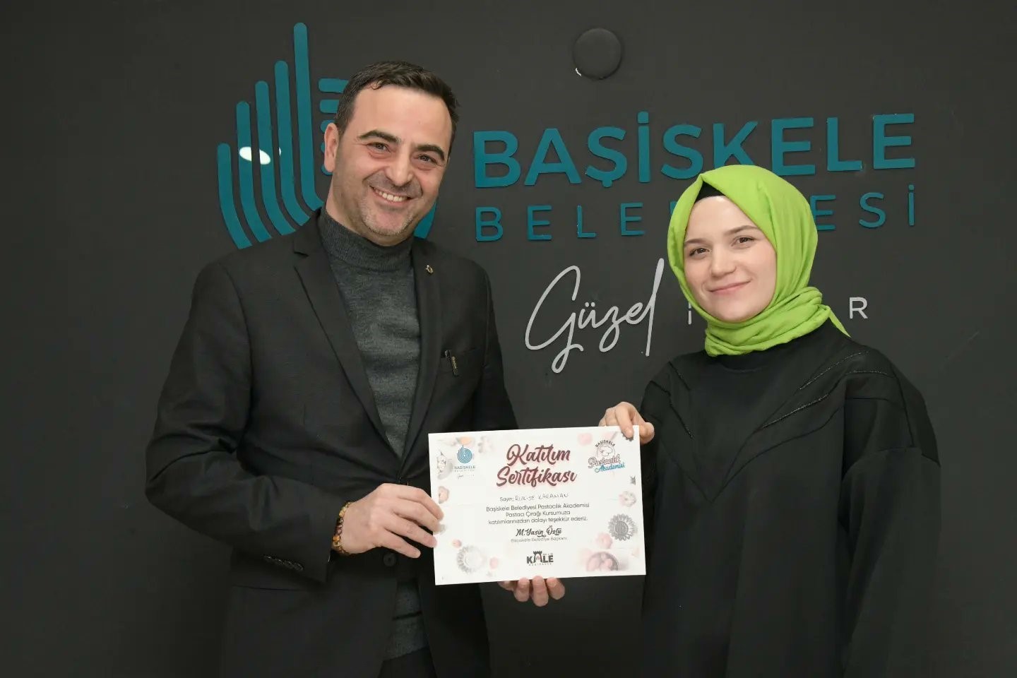 Geleceğin pasta şefleri sertifikalarını aldı