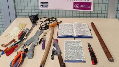 DÜZCE’DE KADES SAYESİNDE ELİNDE LEHİM MAKİNASIYLA BALKON KAPISINI ZORLAYARAK EVİN