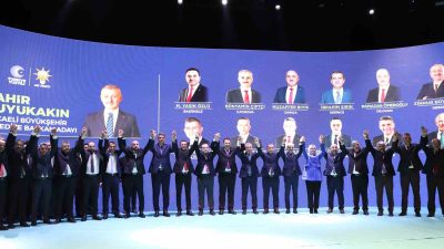 AK PARTİ, KOCAELİ’NİN 12 İLÇE BELEDİYE BAŞKAN ADAYINI DÜZENLENEN GÖRKEMLİ