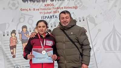 OKULLAR ARASI TÜRKİYE KROS ŞAMPİYONASI'NDA MÜCADELE EDEN KÖRFEZLİ SPORCU MELEK