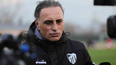 ENİ TAKIMI KOCAELİSPOR İLE İLK ANTRENMANINA ÇIKAN TEKNİK DİREKTÖR MUSTAFA