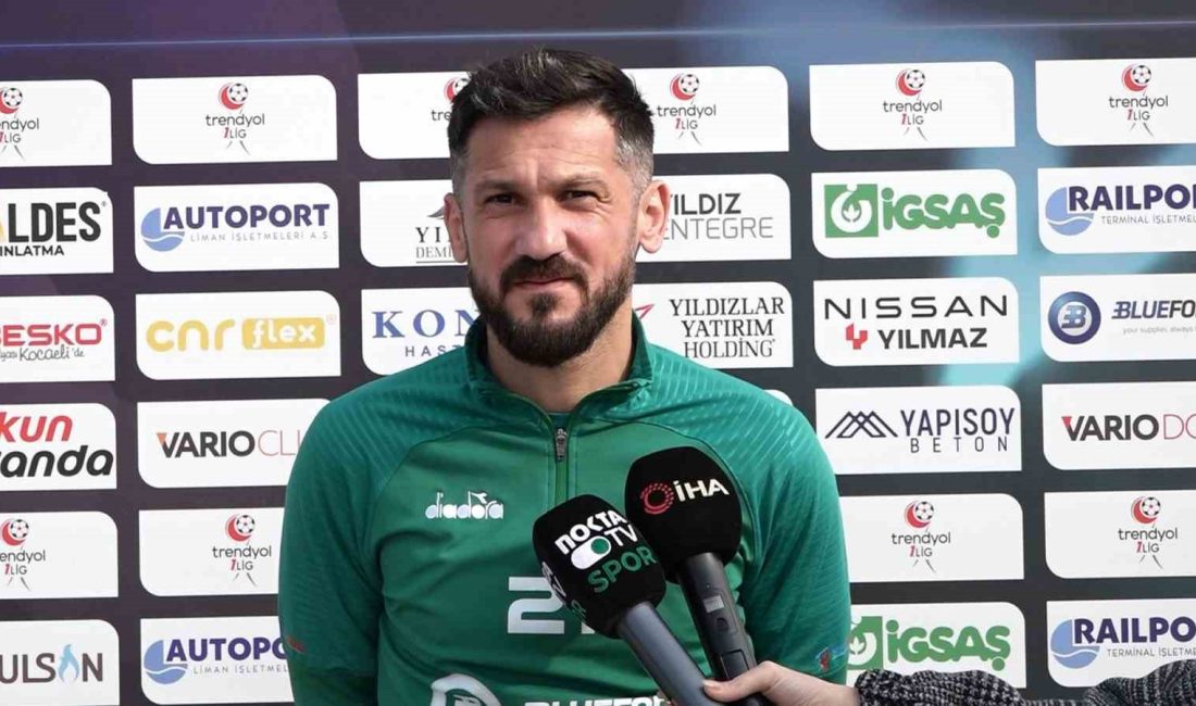 KOCAELİSPOR'UN SAĞ BEK OYUNCUSU