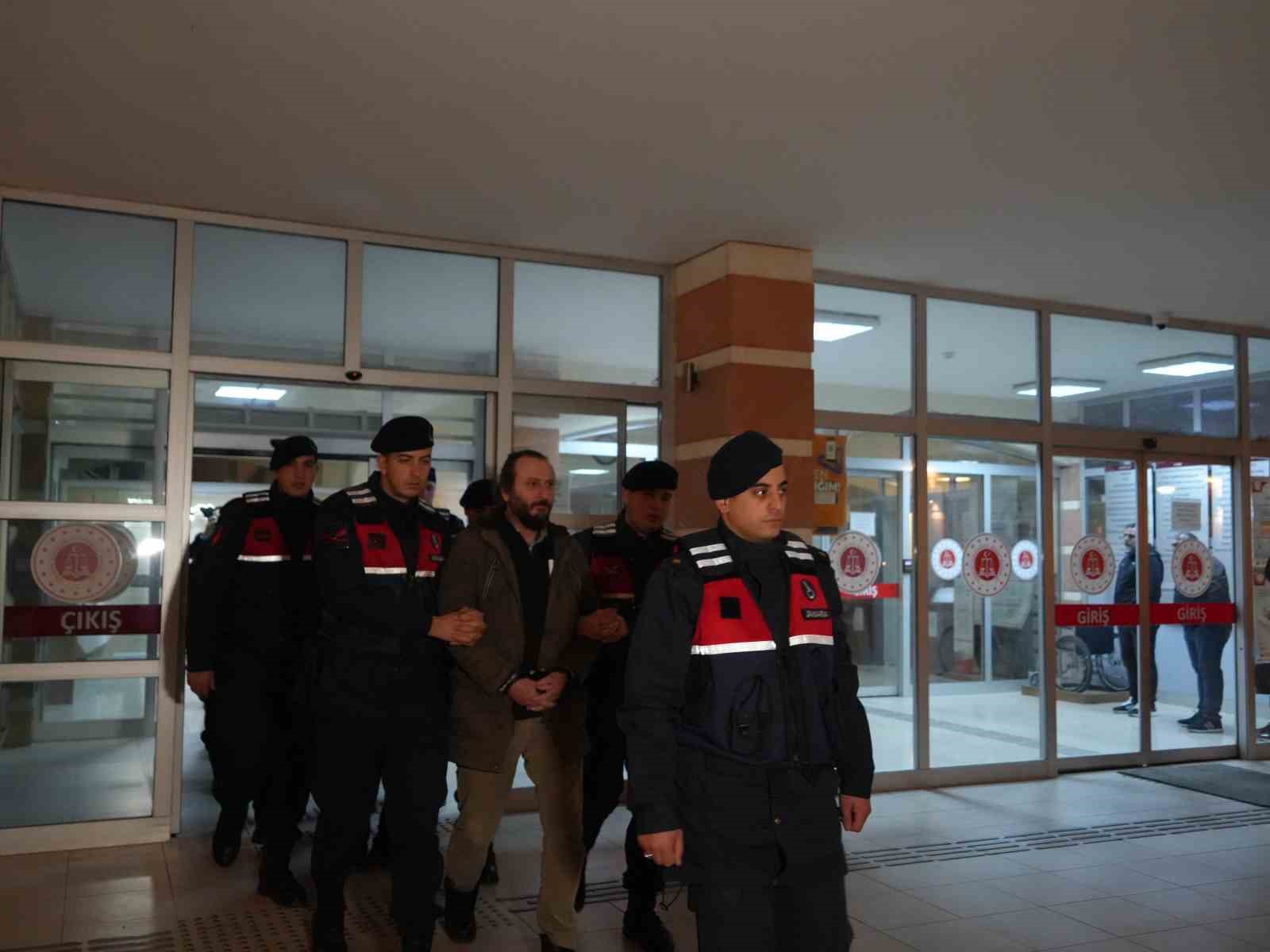 KASTAMONU CUMHURİYET BAŞSAVCILIĞI KOORDİNESİNDE KASTAMONU İL JANDARMA KOMUTANLIĞI EKİPLERİNCE 12