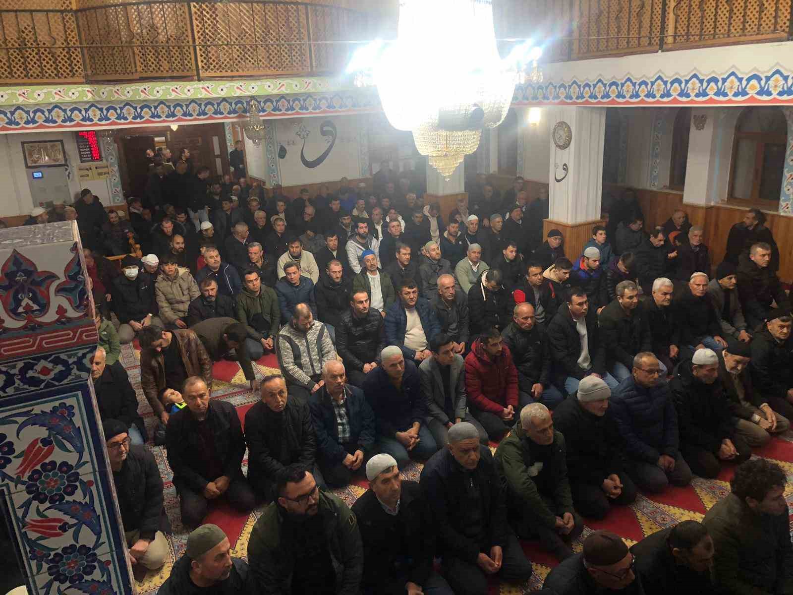 OSMANELİ İLÇESİNDE MİRAÇ  KANDİLİ DOLAYISIYLA ERTUĞRULGAZİ CAMİNDE  PROGRAMLAR