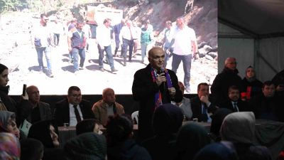 DÜZCE BELEDİYE BAŞKANI DR. FARUK ÖZLÜ, KİREMİTOCAĞI VE AZİZİYE MAHALLESİ’NDEKİ