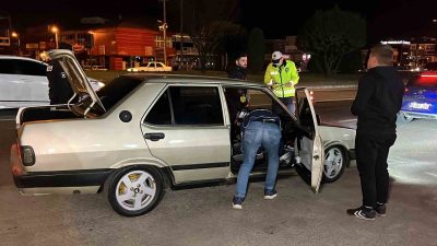 DÜZCE’DE POLİS EKİPLERİNCE 10 FARKLI NOKTADA ŞOK DENETİM GERÇEKLEŞTİRİLDİ. UYGULAMADA