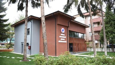 DÜZCE BELEDİYE BAŞKANI DR. FARUK ÖZLÜ, ÖĞRENCİLER TARAFINDAN BÜYÜK İLGİ