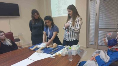 DÜZCE ATATÜRK DEVLET HASTANESİNDE YENİDOĞAN CANLANDIRMA PROGRAMI (NRP) VE ÇOCUK