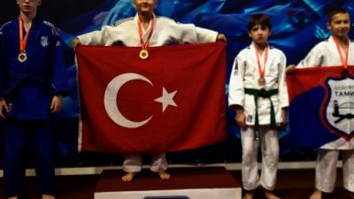 SIRBİSTAN’DA DÜZENLENEN ULUSLARARASI JUDO TURNUVASINDA DÜZCE JUDO TAKIMI 6 MADALYA