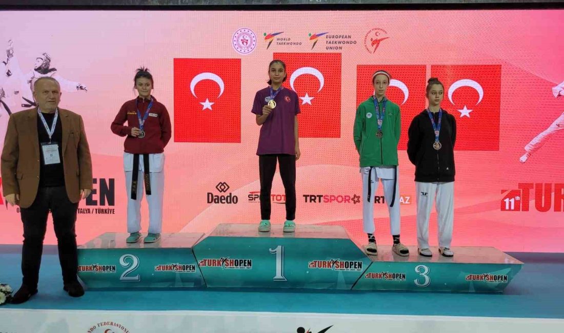 DÜZCELİ SPORCULAR TAEKWONDO ŞAMPİYONASINDAN