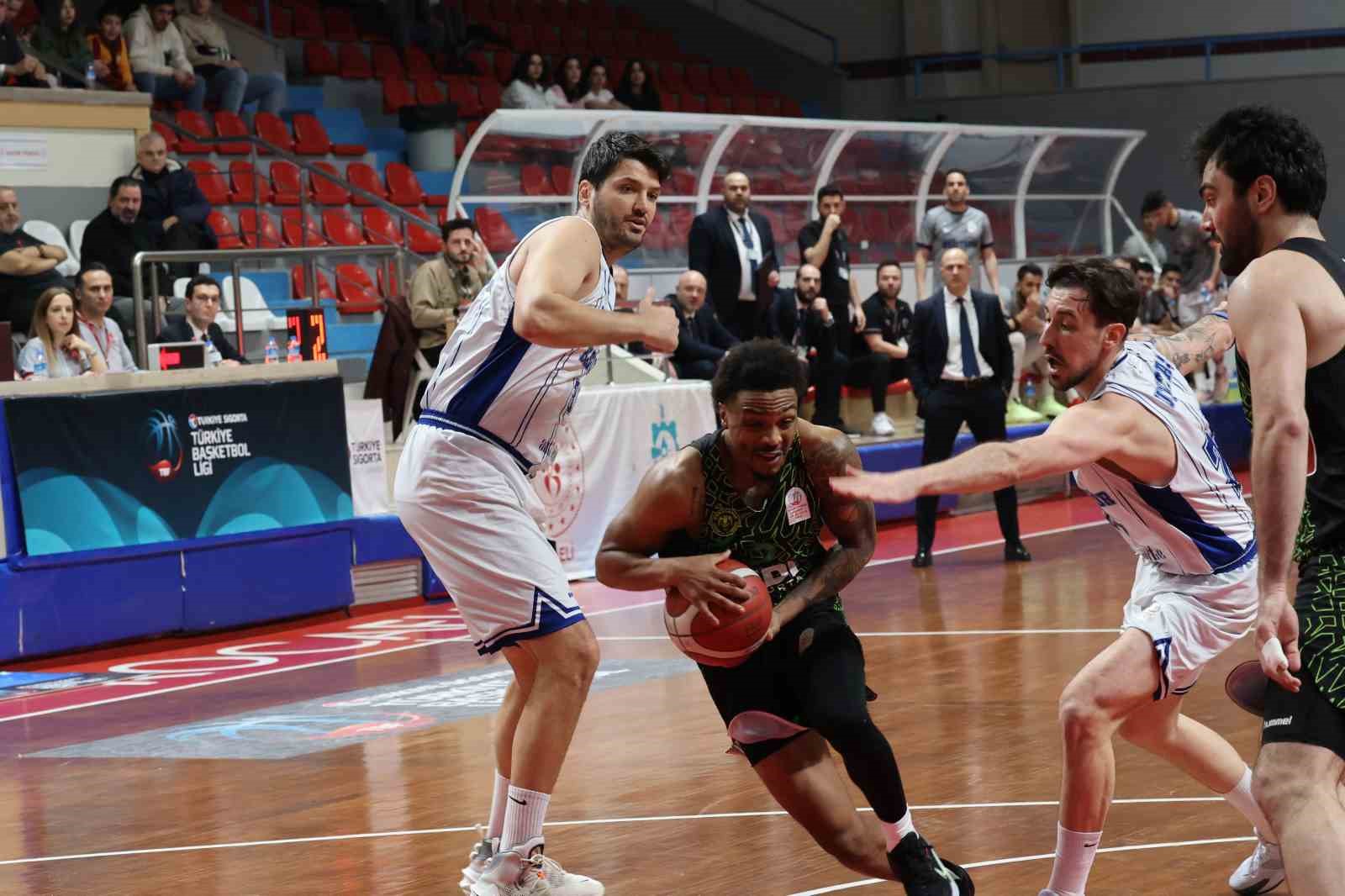 TBL: Kocaeli BŞB Kağıtspor: 74 – Konyaspor: 73