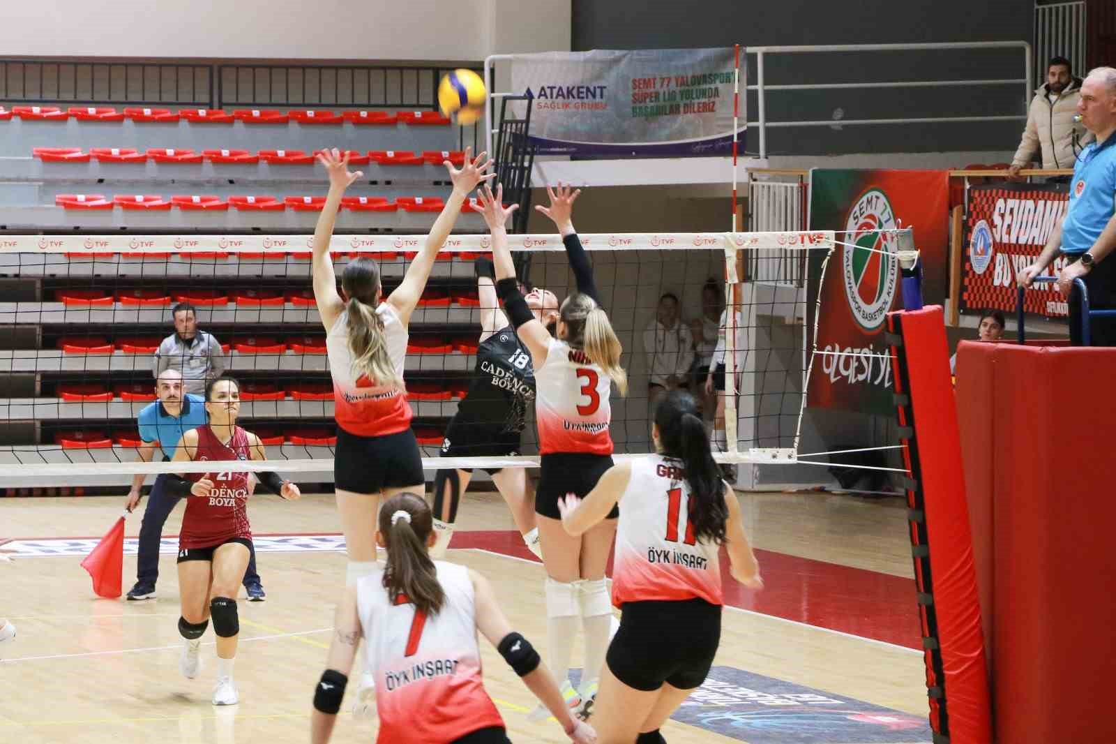 Yalova kadın voleybol takımları Play-Off’u garantiledi