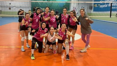 DÜZCE ÜNİVERSİTESİ VOLEYBOL TAKIMI BÖLGESEL LİG GRUP MÜSABAKALARINDA NAMAĞLUP ŞAMPİYON