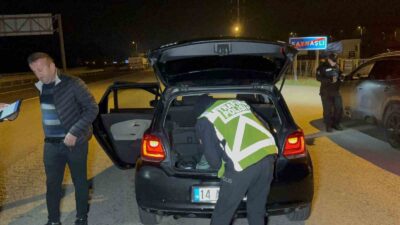 DÜZCE’DE POLİS EKİPLERİ RAMAZAN AYINDA DA KURAL TANIMAYAN SÜRÜCÜLERE YÖNELİK