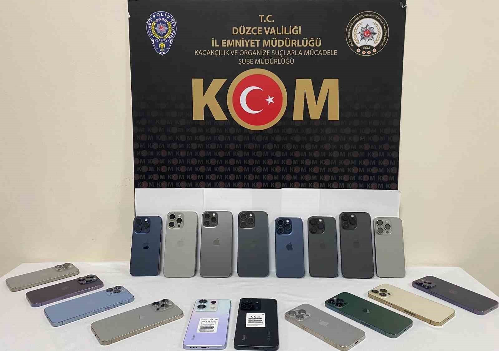 18 kaçak cep telefonu ele geçirildi