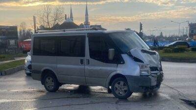 DÜZCE D100 KARAYOLU ÇOBAN KAVŞAĞINDA İKİ ARACIN KARIŞTIĞI TRAFİK KAZASINDA