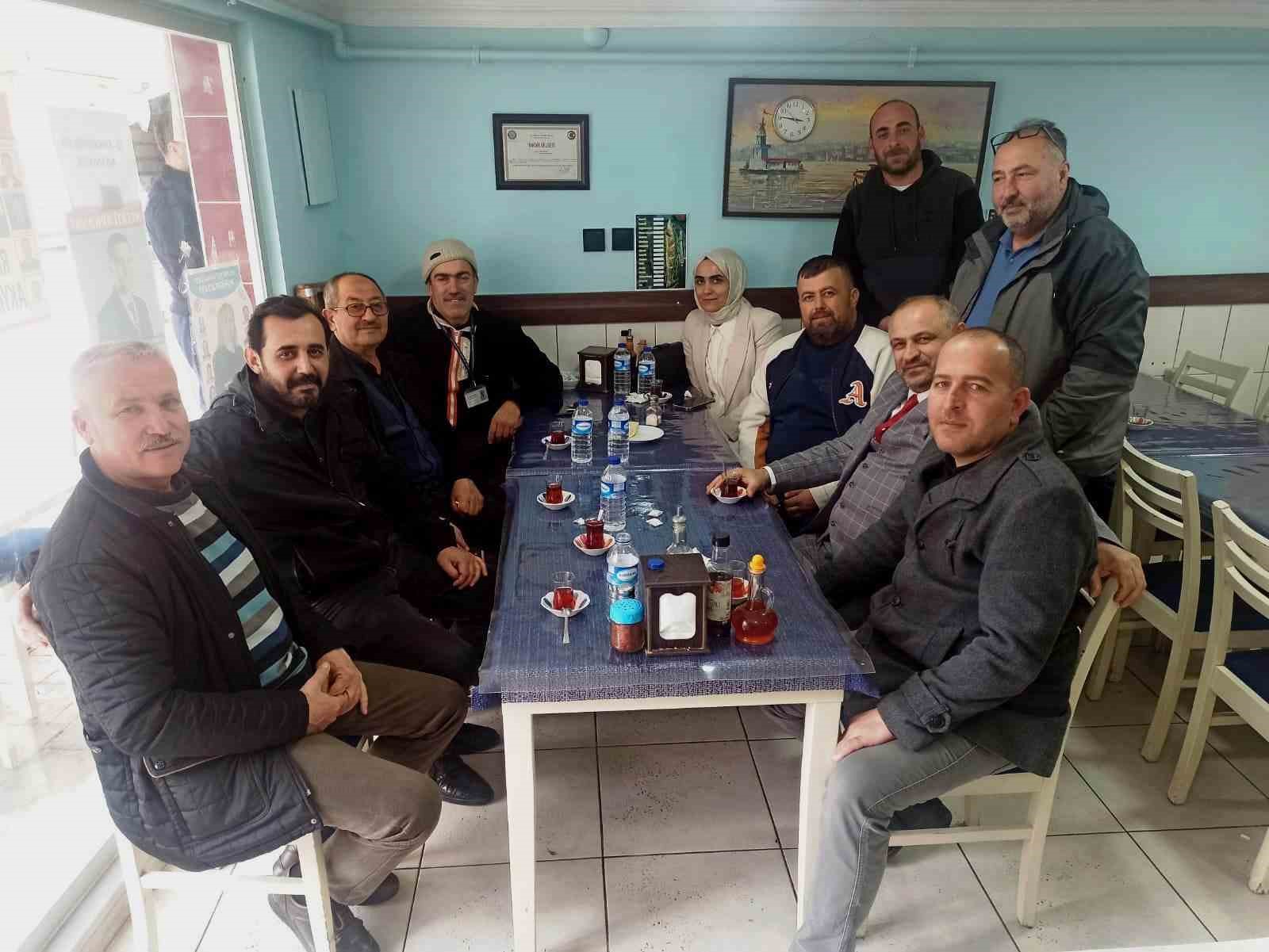 Altınova’da muhtar ve muhtar adayları bir araya geldi