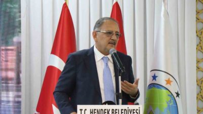 SAKARYA’NIN HENDEK İLÇESİNDE VATANDAŞLARLA BİRLİKTE ORUCUNU AÇAN VE MİLLET İTTİFAKI’NA