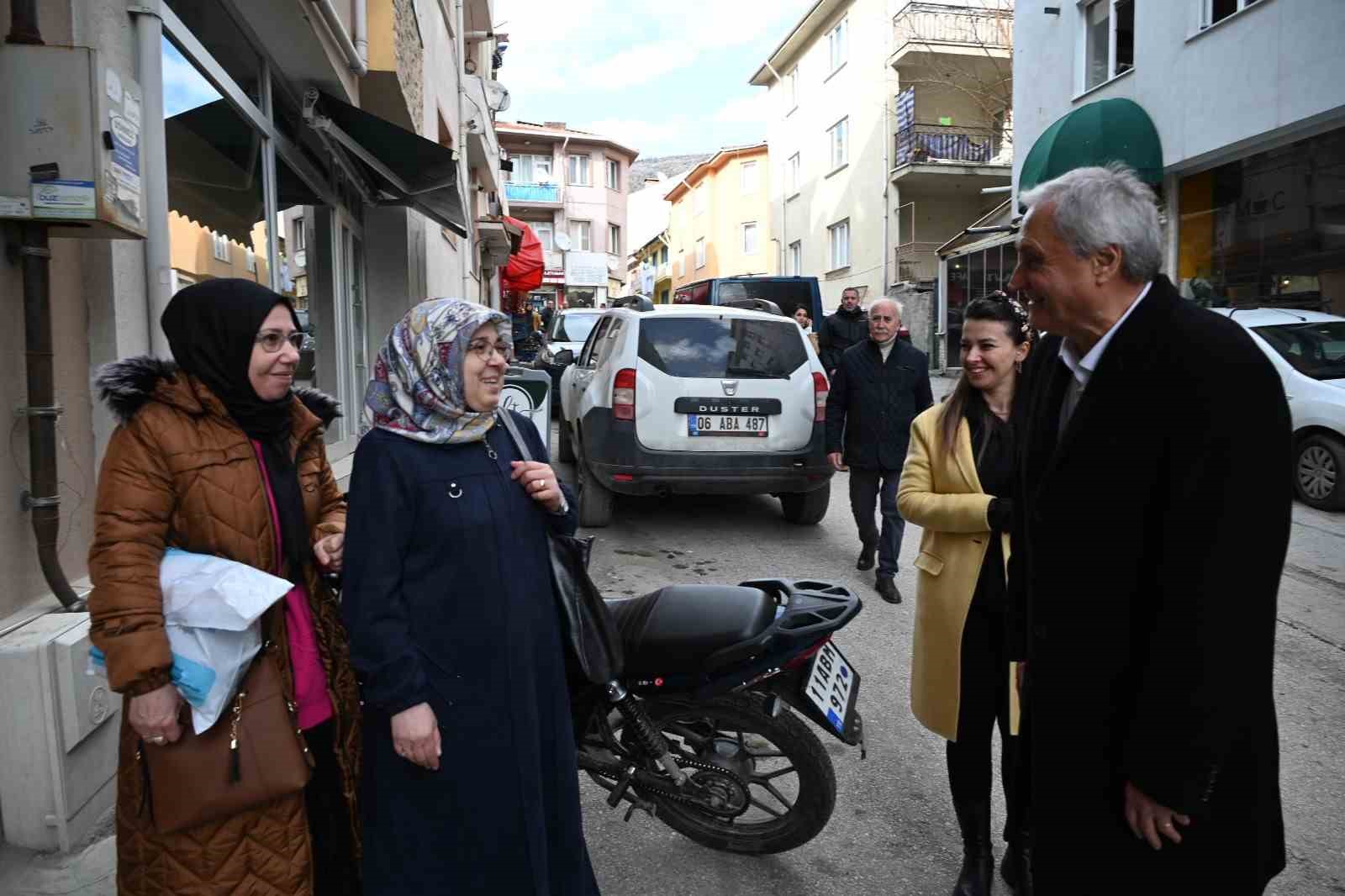 BOZÜYÜK BELEDİYE BAŞKANI MEHMET TALAT BAKKALCIOĞLU, ESNAF ZİYARETLERİNDE BULUNARAK HAYIRLI