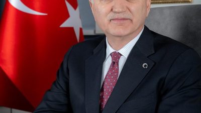 DÜZCE BELEDİYE BAŞKANI DR. FARUK ÖZLÜ, RAMAZAN AYININ YARDIMLAŞMA, HUZUR