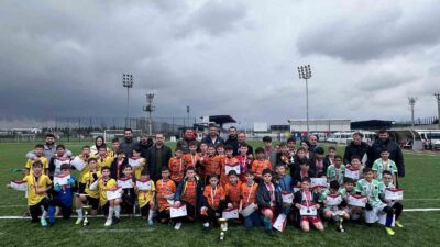 DÜZCE OKUL SPORLARI KÜÇÜK ERKEKLER FUTBOL MÜSABAKALARINDA BEYKÖY ORTAOKULU ŞAMPİYON