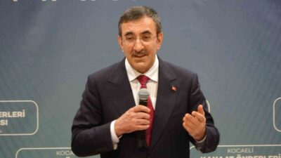 CUMHURBAŞKANI YARDIMCISI CEVDET YILMAZ, “YAPAMAYACAĞINIZ ŞEYİ SÖYLEMEYECEKSİNİZ. SÖYLEDİĞİNİZ ŞEYİ SONUNA