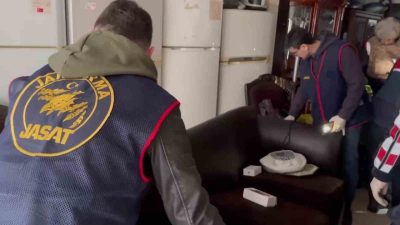 DÜZCE'DE SİLAHLI TERÖR ÖRGÜTÜ DEAŞ'A ÜYE OLDUĞUNU İDDİASIYLA 7 YABANCI