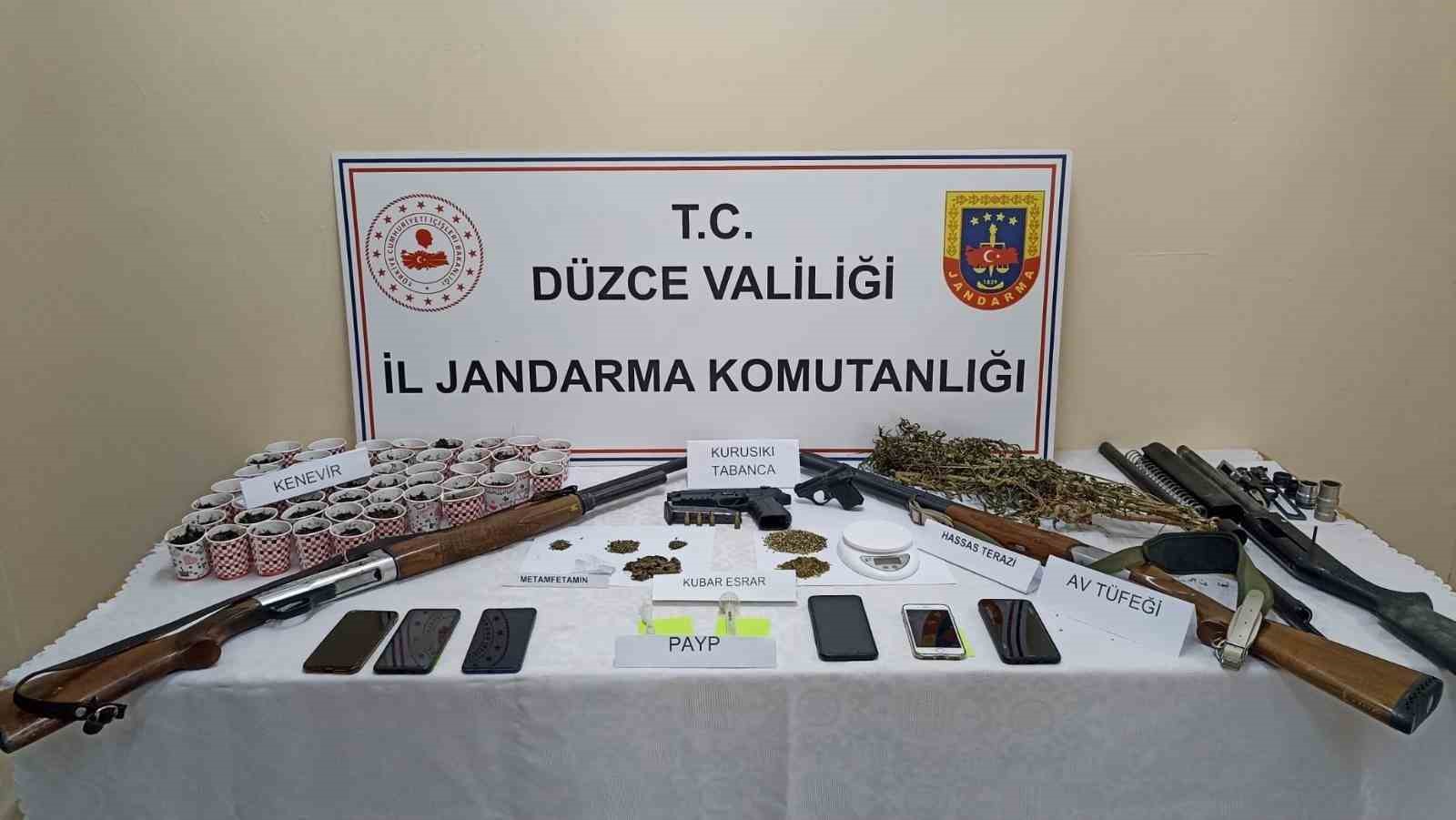 Düzce’de jandarmadan uyuşturucu operasyonu