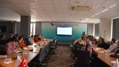 DÜZCE ÜNİVERSİTESİ ÖĞRENCİ DEKANLIĞI, EĞİTİM VE ÖĞRETİM GÜNCELLEME VE DEĞERLENDİRME